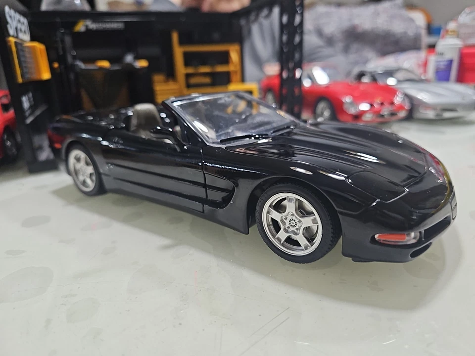 BBURAGO - CHEVROLET CORVETTE C5 (1997) - Scala 1/18 - Made in Italy - Nera - Immagine 4 di 4