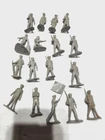 17 MARX 45 MM GRAY SAILORS  FROM A MILITARY TRAINING CENTER PLAYSET.