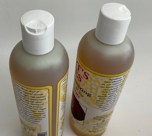 Lote de 2 champú voluminizador de granada y soja Burt's Bees 12 oz. descatalogado - Imagen 4 de 5