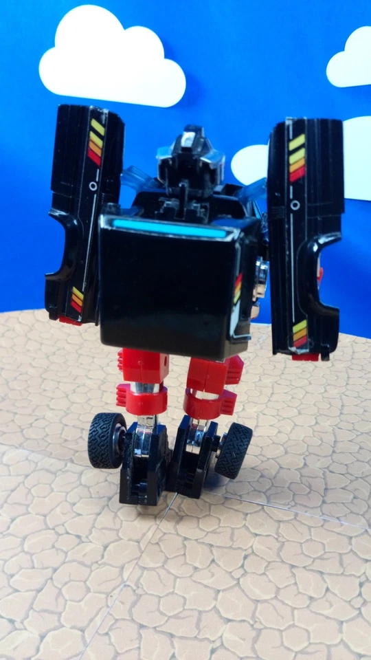 Vintage G1 Transformers 1984 TRAILBREAKER incomplete - Image 4 of 4