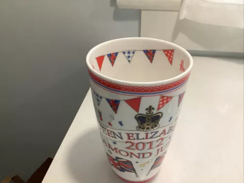 Harrods Bone China Mug Queen Elizabeth Diamond Jubilee