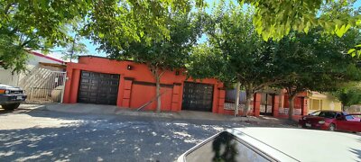 CASA EN VENTA RESIDENCIA EN FRACCIONAMIENTO PRIVADO ACCESO POR PEDRO ROSALES DE LEON