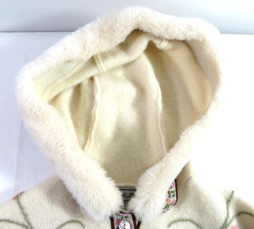 Cárdigan de colección para mujer o niña talla M mezcla de lana de cordero embellecido por Lucia Burns - Imagen 4 de 10