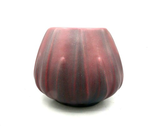 VAN BRIGGLE 1920'S  PERSIAN ROSE / MULBERRY  VASE - Picture 2 of 4