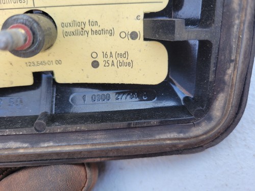 77-85 Mercedes Benz W123 Fuse Box with Cover Lid 123 540 00 82 Door 240D 300D OE - Picture 12 of 24