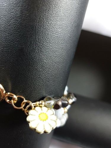 Daisy Bead Stack Bracelet Stretch Costume Jewellery - Picture 8 of 9