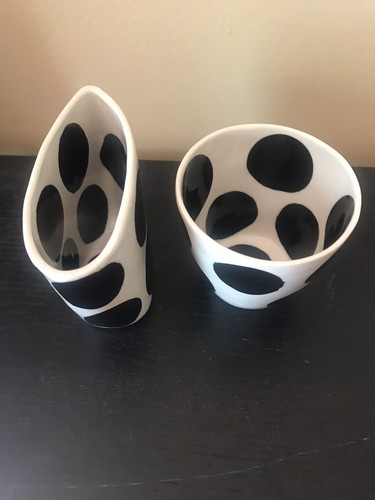 DAVIS STUDIO NY Arte Hecho a Mano Cerámica Azúcar Abierto y Crema Lunares Negros - Imagen 3 de 4