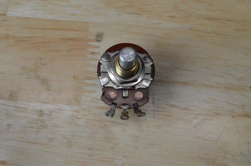 Vintage 1968 CTS 1 Meg Potentiometer 1376810  on/off switch  3/8 solid  shaft