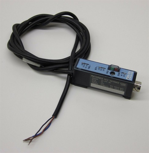 Keyence FS2-60P Amplifier for Fiber Photoelectric Sensor, Cable Type, PNP - Picture 1 of 8