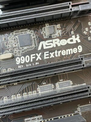 Asrock 990FX EXTREME9 AM3+ AMD 990FX ATX Desktop Motherboard DDR3