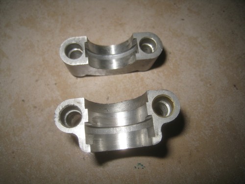 GSX 750 F GR78A Bearing Block A Camshaft Holder Cylinder Head Engine - Picture 3 of 3