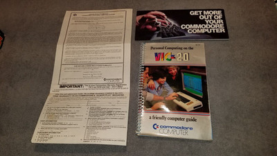 1982 Personal Computing on the Vic 20 a Friendly Computer Guide + Warranty Ad