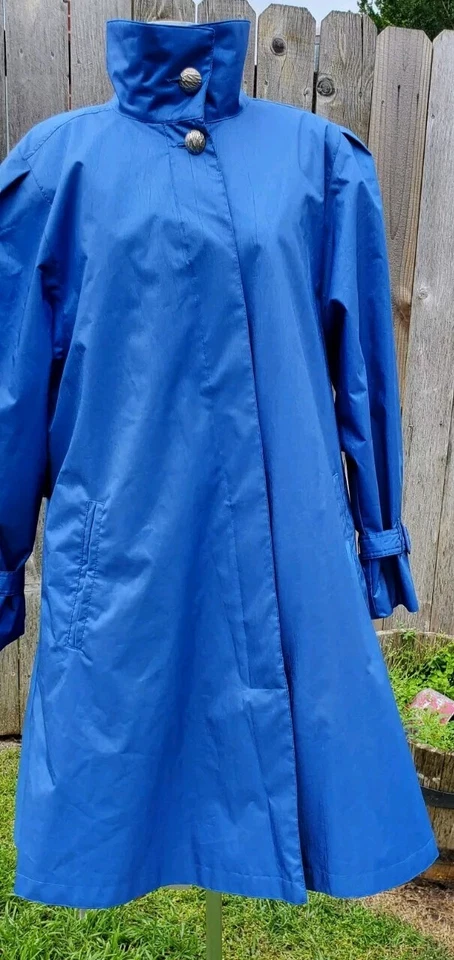 Impermeable de niebla británica cerúlea vintage años 80, botones morados, ligero, único Foto 3 de 4