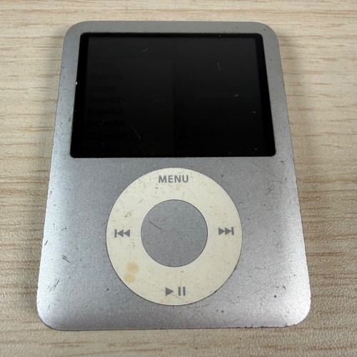 Apple iPod Nano 3rd Generation 4GB Silver with 30 pin connector, Working, A1236 - Picture 7 of 8