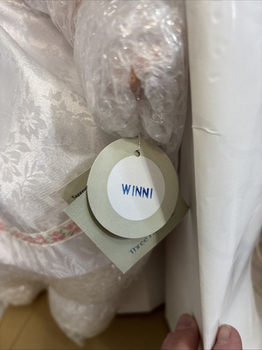 The Palmary Collection Three Heart, Porcelain Doll "Winni" NIB W/ Certificate 19 - Picture 3 of 10