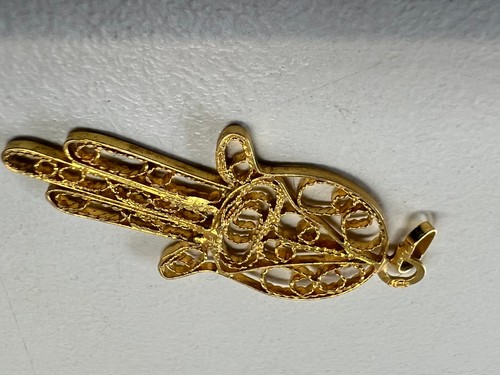VINTAGE HIGH CARAT GOLD HAMSA HAND OF FATIMA FILIGREE PENDANT - Picture 6 of 8