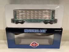 INDUSTRIAL RAIL ATLAS GREAT NORTHERN BULKHEAD FLAT CAR W/ LUMBER LOAD O GAUGE