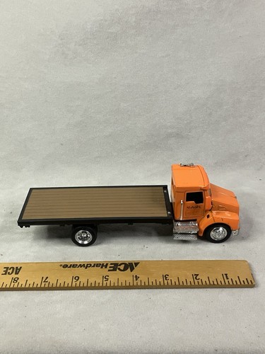 Kubota 1/43 Scale Flat Bed Truck - Picture 16 of 17