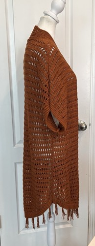C EST 1946 Damen Strickjacke vorne offen Long Line L Häkel Fransen Saum braun Boho - Bild 3 von 16