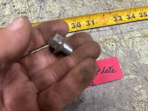 03-06 OUTLANDER Rear Brake Backing Plate To Knuckle Bolts Set Of 2 - Bild 8 von 14