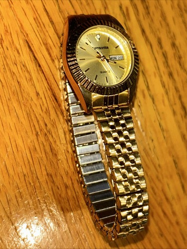 Vintage Ladies Samsonite Day/Date Goldtone Watch, New Battery, - Picture 4 of 10