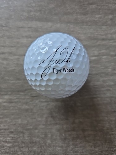 TIGER WOODS FACSIMILE AUTOGRAPHED TITLEIST GOLF BALL