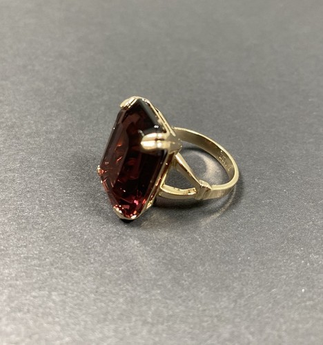 Vintage Avon Cocktail Ring Bold Statement Fashion Burgundy Wine 1975 Size 5 - Picture 4 of 7