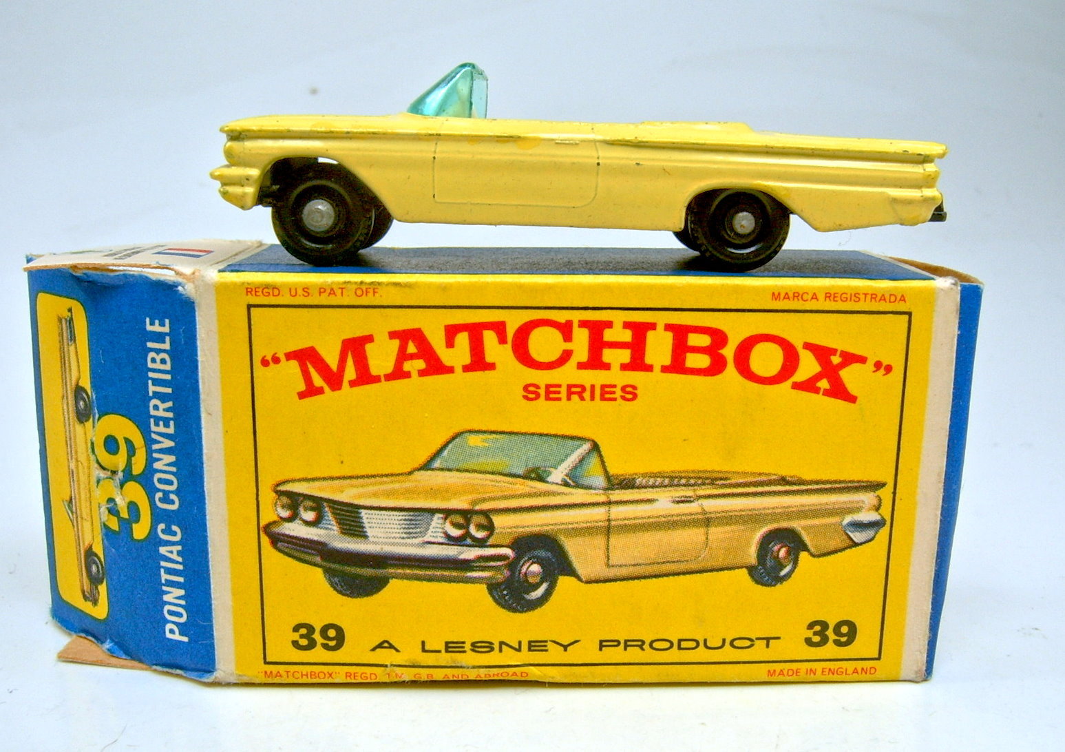 Matchbox RW 39B Pontiac Congreenible yellow blacke Räder in rarer E2 Box Matchbox RW 39B Pontiac Congreenible yellow blacke Räder in rarer E2 Box