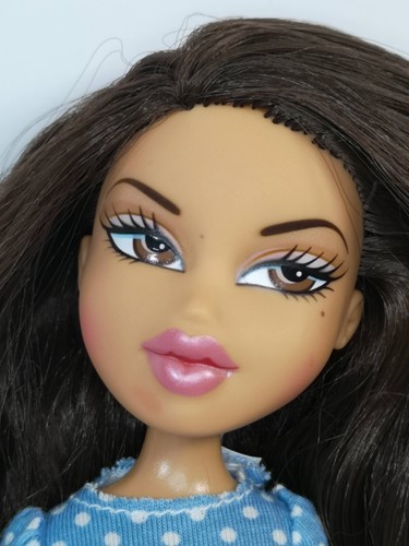 #A Bratz Doll Cloe, Dana, Roxxi, Yasmin CHOOSE Make your own Lot- Combine Ship - Picture 302 of 496