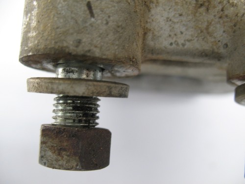 1991 YAMAHA MOTO4 YFM250 REAR BRAKE CALIPER - Picture 4 of 11