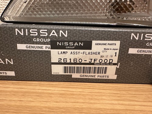 Nissan Genuine GT-R R35 Front Clear Corner Light Lamp Left Right Pair OEM JDM - Picture 5 of 16