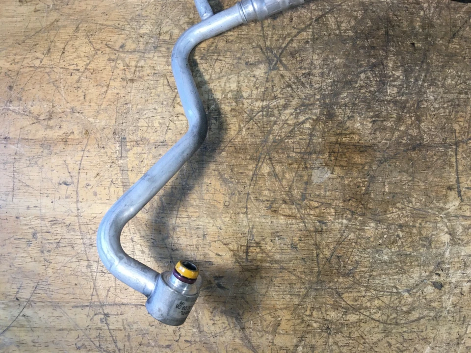 Tubo de manguera de línea de aire acondicionado Audi R8 V8 2009 420260701 OEM 2346 Foto 2 de 4