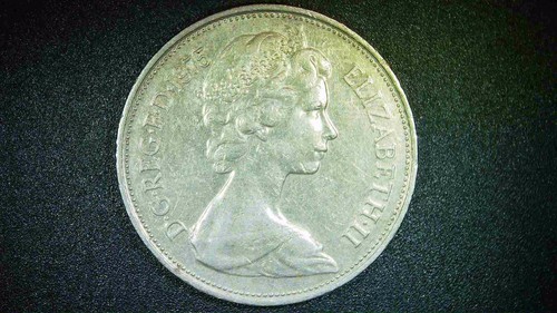 GREAT BRITAIN 10 PENCE 1975
