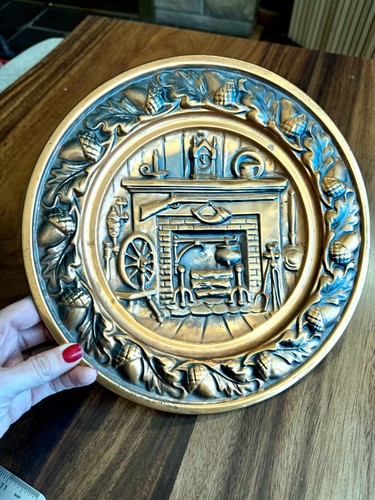 Coppercraft Guild Wall Hanging Plate Fireplace Musket Spinning Wheel Acorn 10.5" - Picture 2 of 8