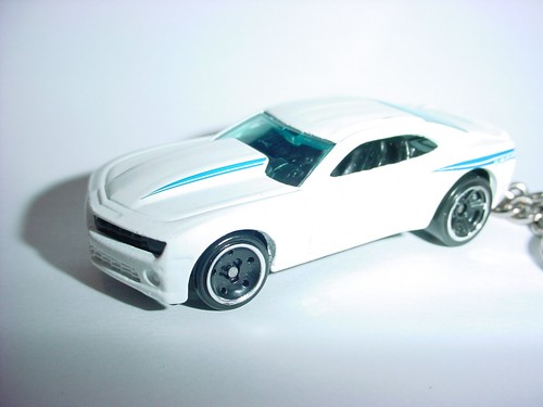 HOT 3D CHEVROLET CAMARO COPO CUSTOM KEYCHAIN key keyring 2013 13 hot wheels - Picture 2 of 3
