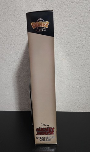 SDCC 2018 UCC Disney Classic Domez Steamboat Willie Limited Edition  - Imagen 3 de 7