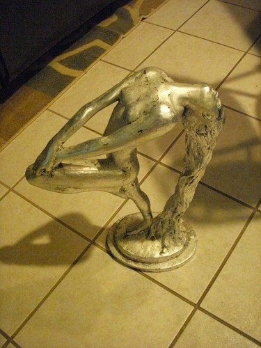 Escultura femenina desnuda 1979 Sensual Despertar pelo largo 22" de alto hoja de plata - Imagen 8 de 8