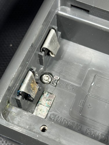 Fluke 99 Scopemeter Series II 50Hhz - Works - Corroded Battery Compartment - Picture 11 of 13