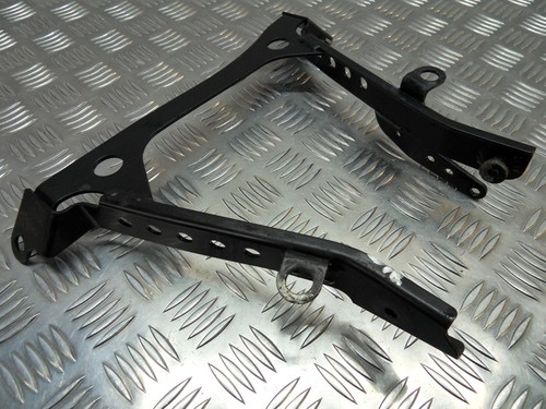 Genuino Kawasaki ZZR 1400 panel de carenado trasero del vientre soporte de montaje 2006 a 2019 - Imagen 6 de 12