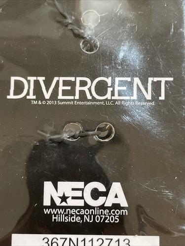 LLAVERO DE METAL NECA DIVERGENTE INTRÉPIDO TOTALMENTE NUEVO EN PUNTA LLAVERO ANILLO  - Imagen 5 de 9