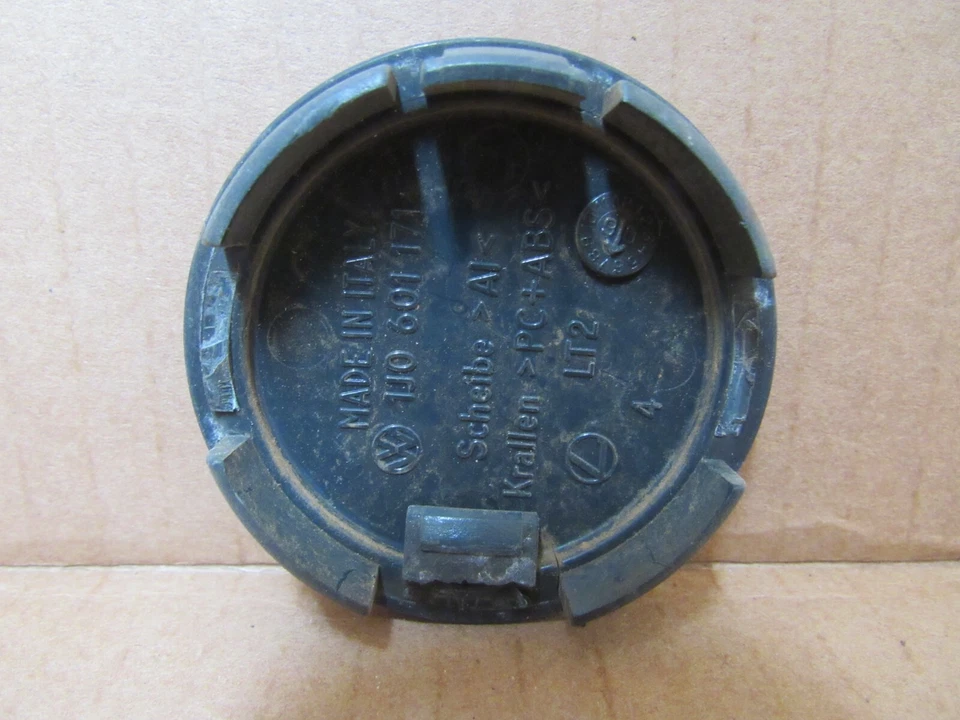 Tapacubos VOLKSWAGEN JETTA/PASSAT/EOS/ESCARABAJO/GOLF 3b7601171 OEM Foto 2 de 2