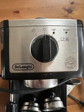 DeLonghi 15 BAR Pump ESPRESSO and Cappuccino Maker Black EC155