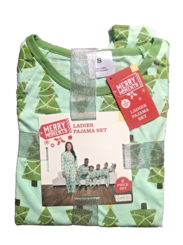 Ladies Size Small 2 Piece Pajama Set Christmas Tree Print Sleepwear