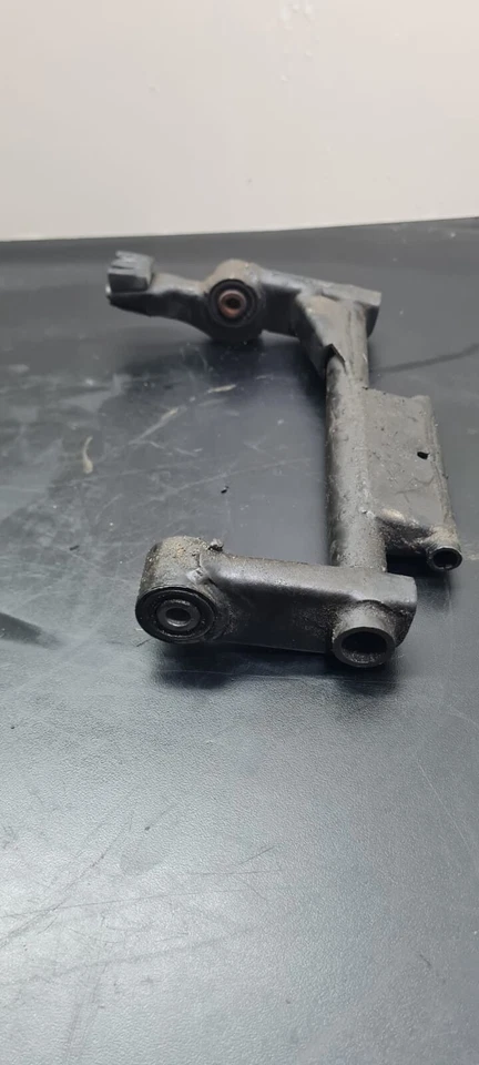 SUPPORTO MOTORE CENTRALE Peugeot Tweet 125/150 - Imagen 3 de 4