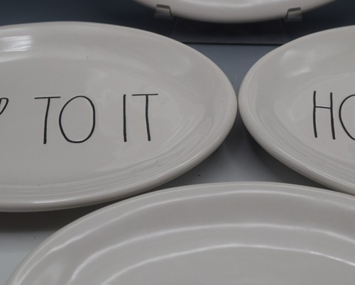 RAE DUNN MAGENTA EASTER SPRING HOP TO IT SET OF 4 OVAL PLATES 8" - Picture 4 of 7