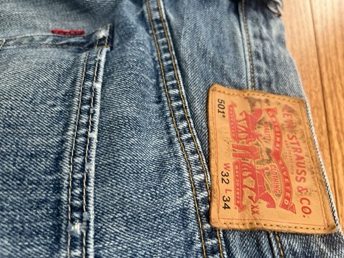 Vintage 501 Levis Jeans Men’s 32x34 Lightly Distressed - Picture 11 of 17