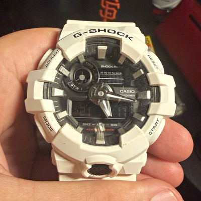 Casio G-SHOCK Men s Analog-Digital Shock-Resistant White Resin Watch 200m
