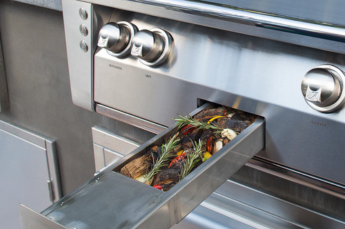 Alfresco ALXE Series 42 Inch Sear Zone Propane Grill - Picture 11 of 11