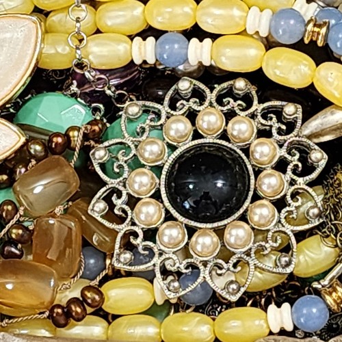 Lote Mixto Joyería C. 2+lbs Mixto Vintage-Moderno Usable, Artes y Manualidades, Piezas - Imagen 6 de 6