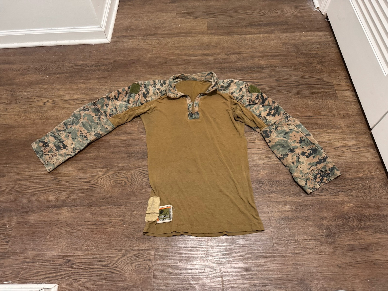 米軍　実物　FROG COMBAT SHIRT MEDIUM REGULAR③ USMC FROG Combat Shirt, Woodland MARPAT - Venture Surplus